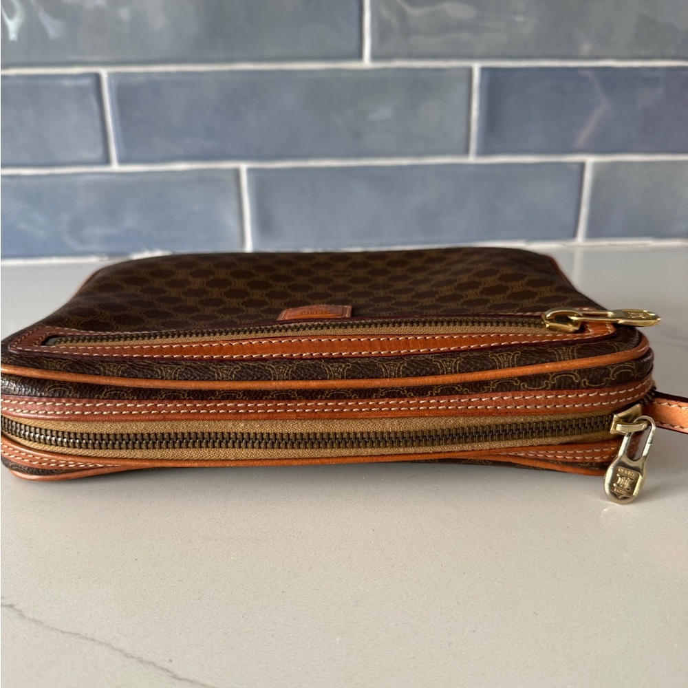 Celine wristlet/ cosmetic bag - Picture 3 of 10